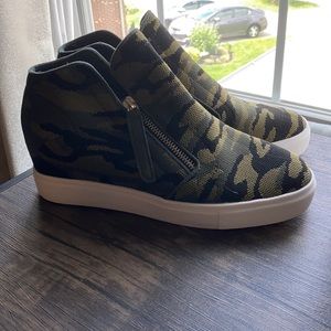 Steve Madden Camo Shoes